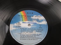 Load image into Gallery viewer, Kim Wilde You Keep Me Hangin' On MCA Records P-6262 with OBI Japan LP Vinyl
