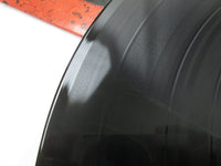 Load image into Gallery viewer, Blue Öyster Cult Spectres 25AP 831 with OBI Japan LP Vinyl
