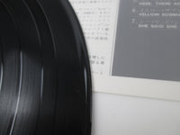 Load image into Gallery viewer, BEATLES REVOLVER APPLE EAS-80556 with OBI Japan LP Vinyl
